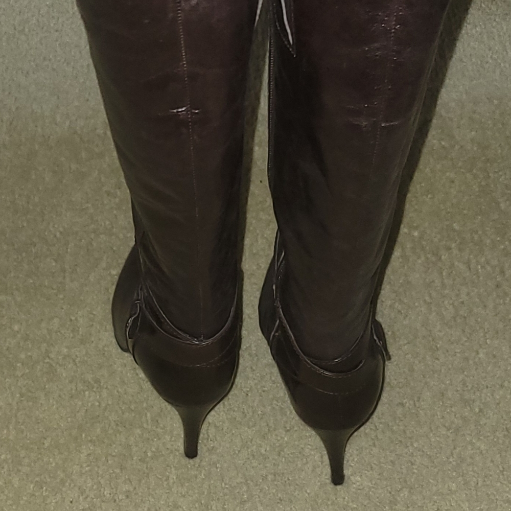 Nine West - Picture 2 of 5